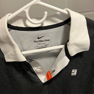 NIKE MEN’S XL COLLARED DRY FIT TSHIRT